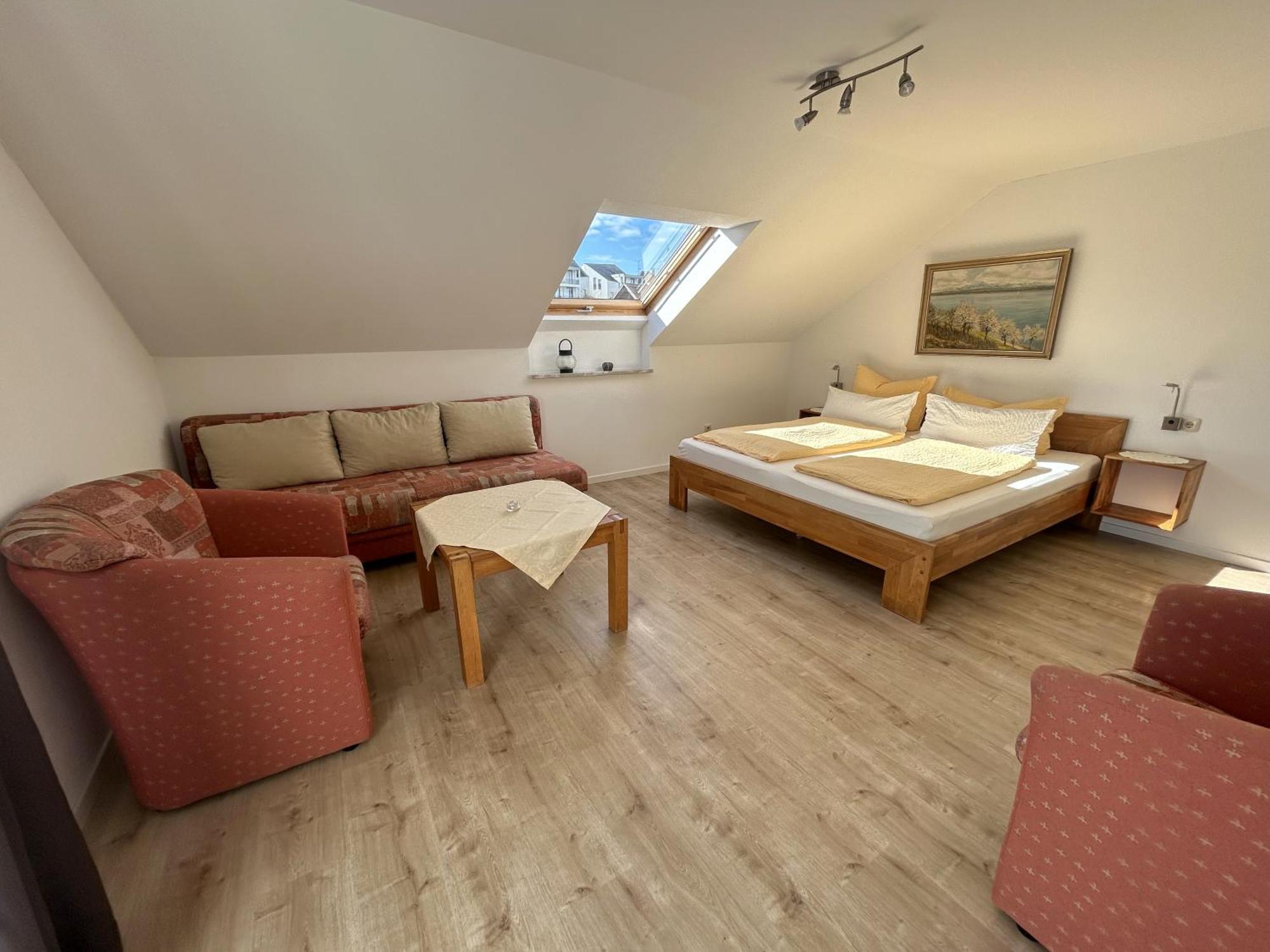 Gaestehaus Sommertal Mit Pool Im Garten, Eigener Parkplatz, 800M Zum Bodensee, 300M Zur Altstadt Меерсбург Экстерьер фото