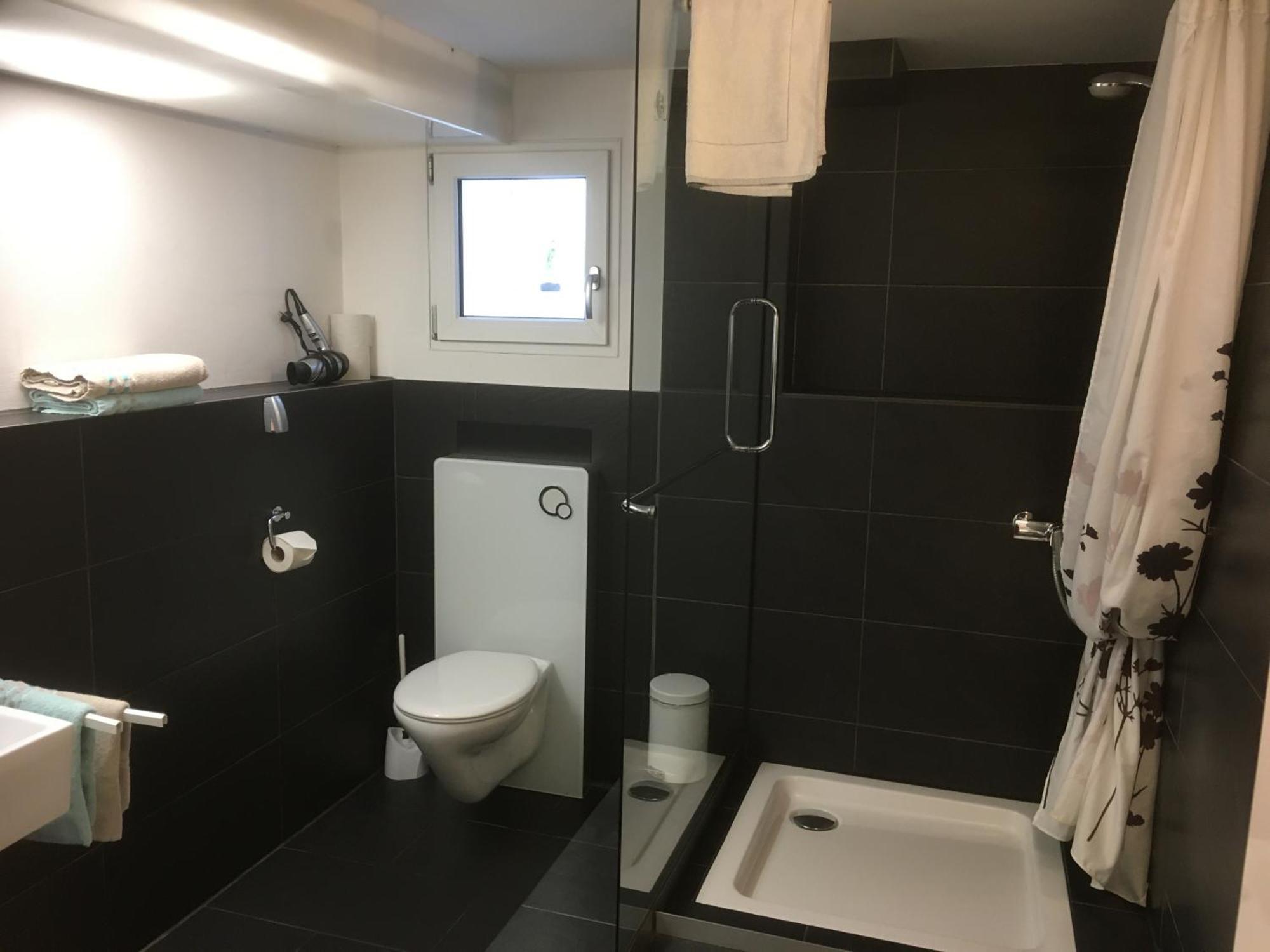 Gaestehaus Sommertal Mit Pool Im Garten, Eigener Parkplatz, 800M Zum Bodensee, 300M Zur Altstadt Меерсбург Номер фото